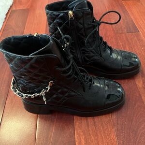 Chanel quilted patent leather combat boots 40.5